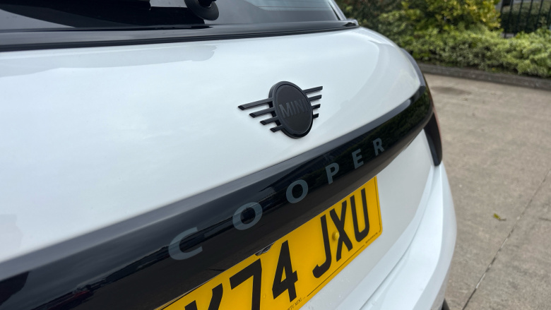 MINI Cooper 1.5 C Sport 5dr Auto Petrol Hatchback